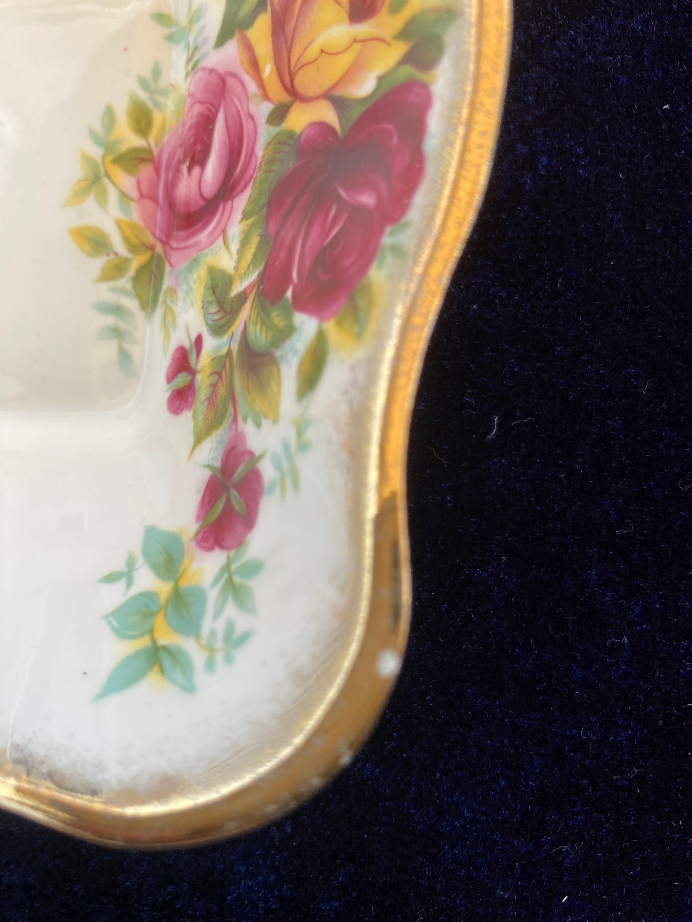 ロイヤルスタッフォードのブーケボウル。ヴィンテージ 1960 年代