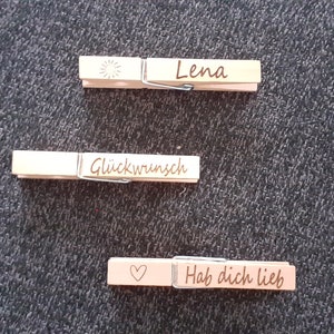 personalisierte Wäscheklammer, lasergravierte Wäscheklammer, Platzkarte, Gastgeschenk, Hochzeit, Geschenk, Glubberl, Wedding