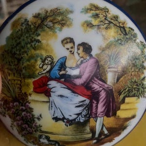 Scatola da toeletta antica in porcellana imperiale