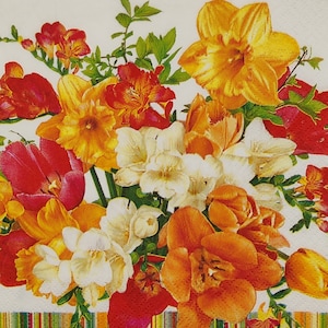 4 servilletas de papel para decoupage con flores de Fresia, servilletas artesanales, suministros para fiestas, motivos de flores de colores, papel para álbumes de recortes