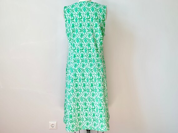 Vintage Plus Size 60s Bright Green Sleeveless Vol… - image 3