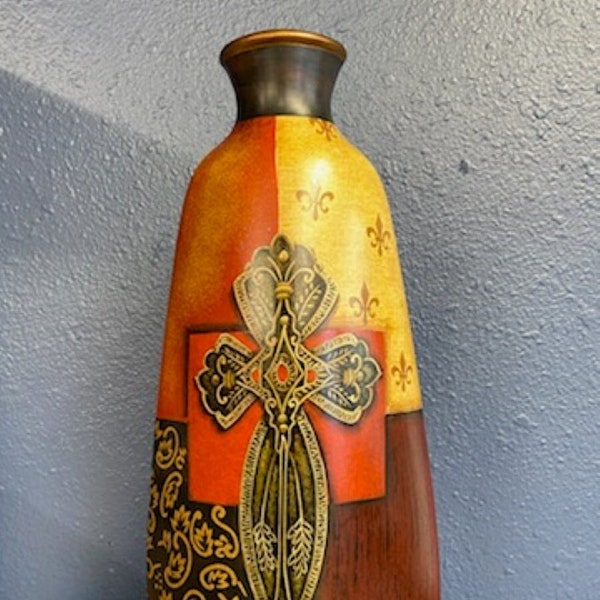 Vintage 1980s Hand-Painted Faux wood look Ceramic Glazed Vase Fleur De Lis Theme