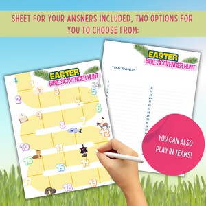 Puede incluir: Un juego de b&uacute;squeda del tesoro b&iacute;blico de Pascua imprimible con un tablero de juego amarillo y rosa con im&aacute;genes de un cordero, una cruz, un pez y una campana. El tablero de juego est&aacute; numerado del 1 al 19. El juego incluye una hoja de respuestas separada con los n&uacute;meros del 21 al 33. El texto en el tablero de juego dice "Easter Bible Scavenger Hunt". El texto en la hoja de respuestas dice "Easter Bible Scavenger Hunt" y "You can also play in teams!"