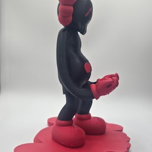 Kaws Controller Phone Holder, Gaming Accessory, Xbox and PlayStation Controller Stand, 3D Printed Organizer, Unique Gift for Gamers image 9