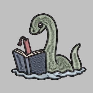 Nessie leest een boek Borduurpatroon 4x4 Digitaal machineborduurbestand PES DST jef hus vp3 voor directe download Cadeauwinkel Cryptid