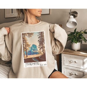 Yosemite Sweatshirt, Yosemite National Park Graphic Shirt, Vintage Unisex Crewneck Pullover, Camping/Hiking Gifts, Travel Yosemite