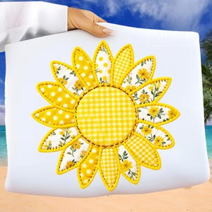 Pode incluir: Conjunto de três canecas de cerâmica com acabamento fosco e salpicado. As canecas são em tons de creme, cinza claro e cinza escuro. Cada caneca tem um design simples e minimalista, perfeito para café ou chá.