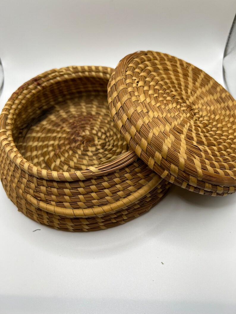 Vintage Handmade Lidded Sweetgrass Basket With 2 Handles and a Lid Etsy