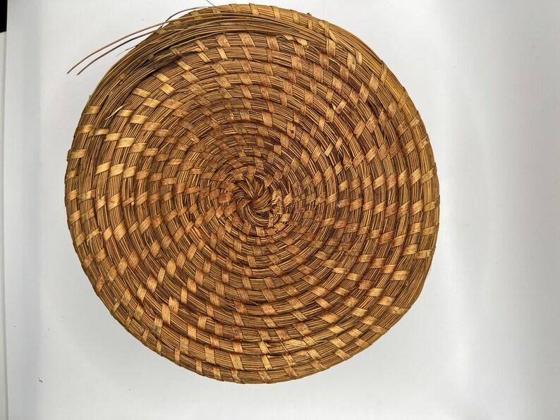 Vintage Handmade Lidded Sweetgrass Basket With 2 Handles and a Lid Etsy