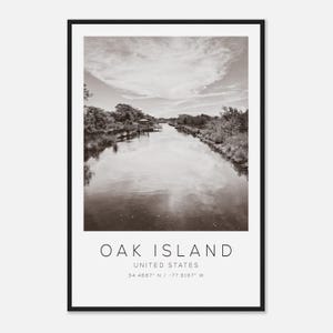 Poster fotografico di viaggio di Oak Island, Stati Uniti, in bianco e nero, stampa di viaggio di Oak Island, stampa di poster di viaggio minimalista