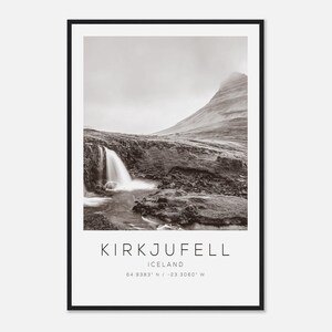 Poster fotografico di viaggio di Kirkjufell, Islanda, BW, stampa di viaggio di Kirkjufell, stampa di poster di viaggio minimalista