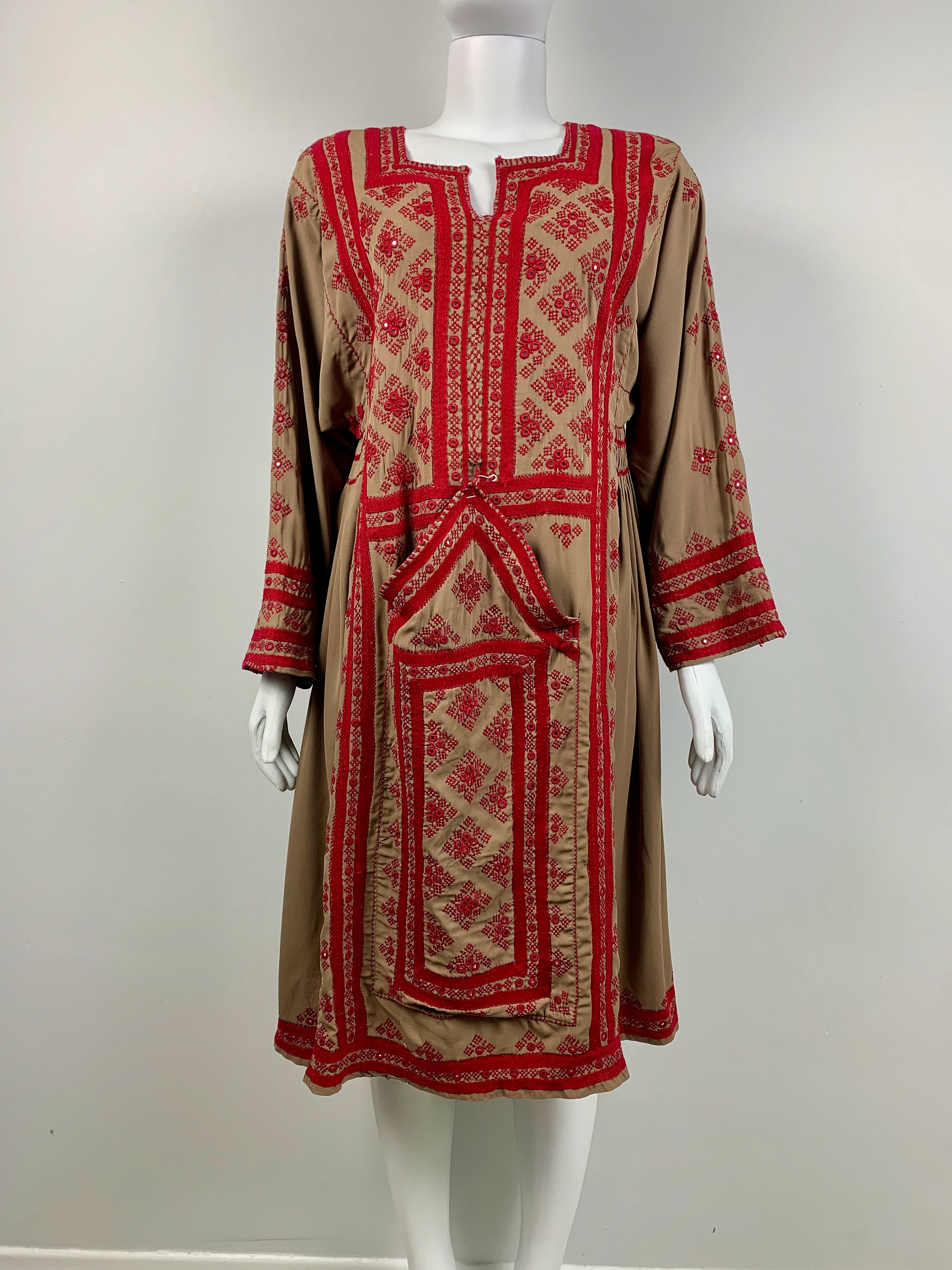 Balochi kurti deals