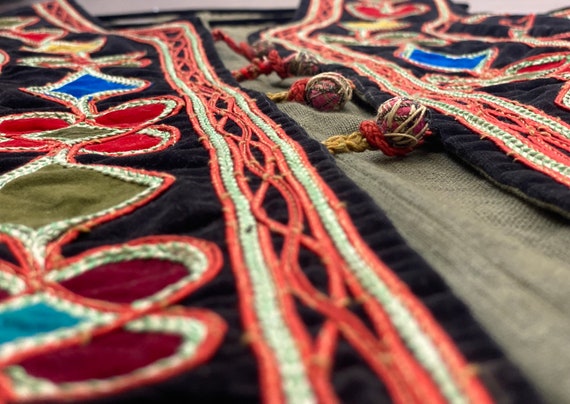 Vintage Hand Embroidery Afghan Vest - image 7