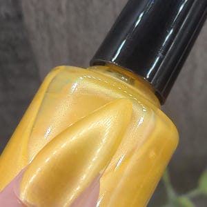 LEMON POP Yellow Nail Polish, Shimmer Nail Polish, 15ml Bottle 21 Toxin Free Formula, Pearl Yellow Polish