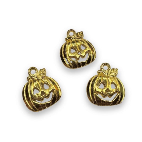 Pumpkin gold coloured Tibetan silver charm pendant favour jewellery craft Halloween gothic UK