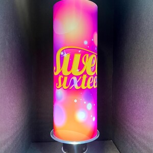 Decoración de mesa para quinceañeras: elegante, simple y chic centro de mesa con tubo retroiluminado para una decoración impactante