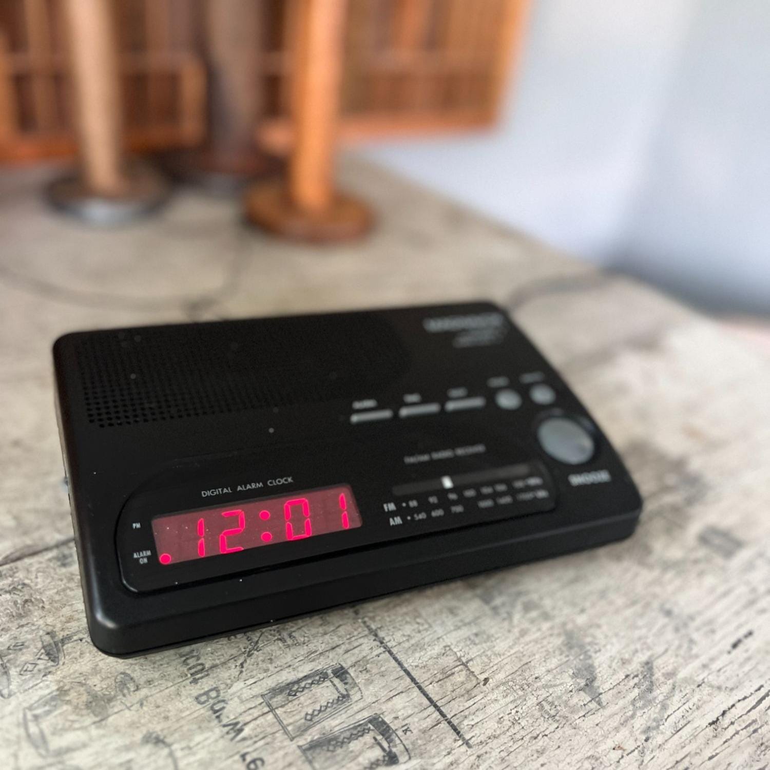 Magnavox Alarm Clock