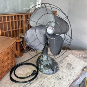 Vintage Westinghouse Oscillating Desk Fan Black Metal Industrial Style Antique