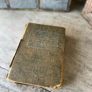 Websters New School & Office Dictionary Hardcover 1957 By The World Publishing Company