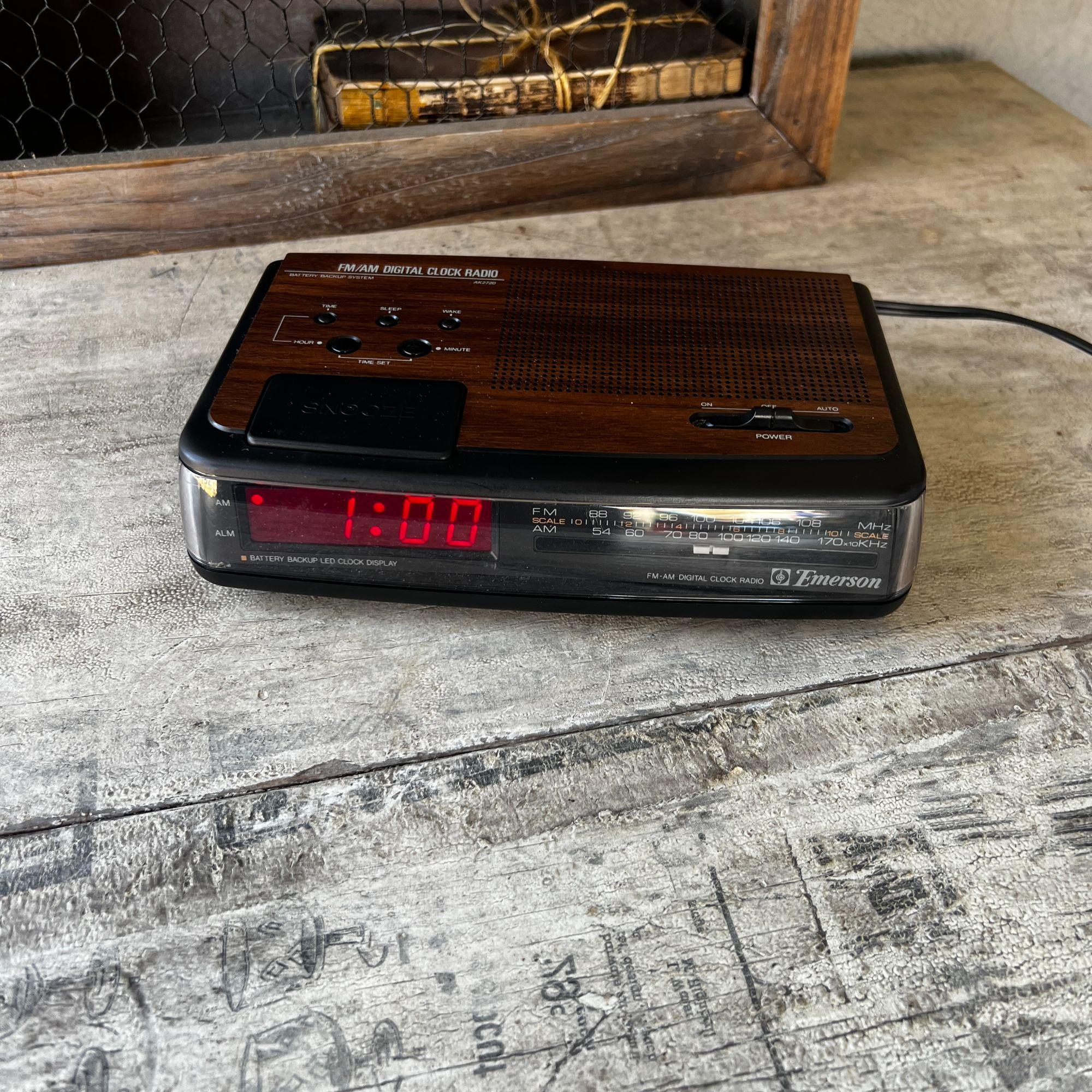Vintage Emerson AM/FM Digital Clock Radio - No Alarm - Etsy