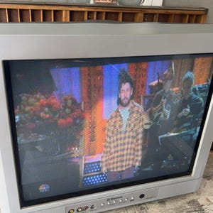 Emerson EWF2006 20&quot; CRT TV Gaming Retro Vintage Silver & Black