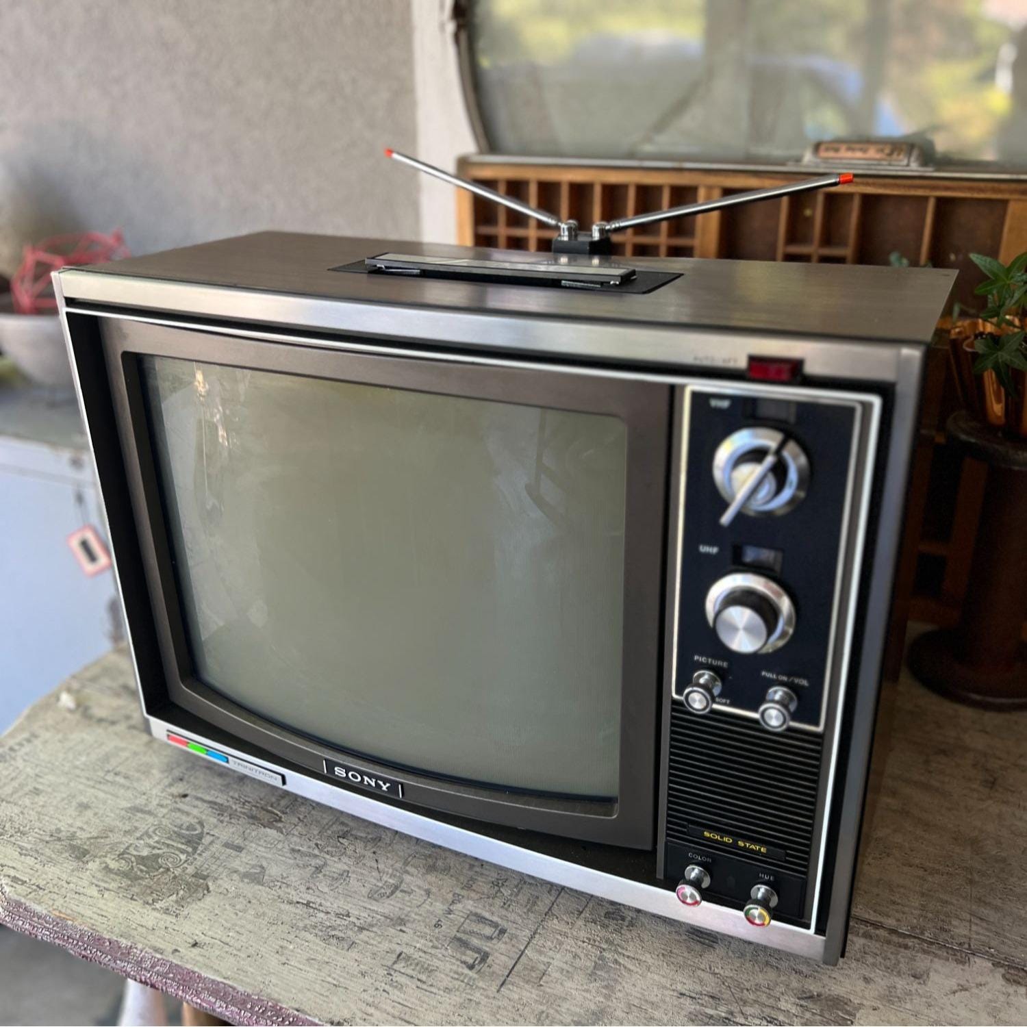 Vintage Sony Trinitron KV-1710 Color TV Receiver With Telescopic