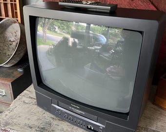 Toshiba 19" CRT TV & VCR Combo MV19M2 Tested Working