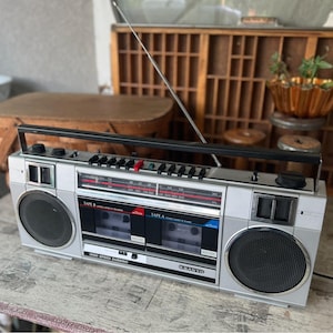 Vintage Sanyo MW200 AM/FM Stereo Double Cassette Recorder Boombox