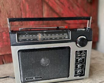 Vintage General Electric AM/FM Radio With Telescoping Antenna Tested And Working