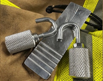 Holding 2 and 1 Set - 1 Grooved Lieu Aluminum Door Chock & a pair of Da’ Hookers