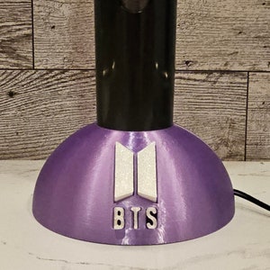 BTS-legerbomstandaard/-display voor Lightstick 3D-print voor de legerbom 'Map of the Soul'