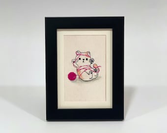 Art brodé à la main de chaton