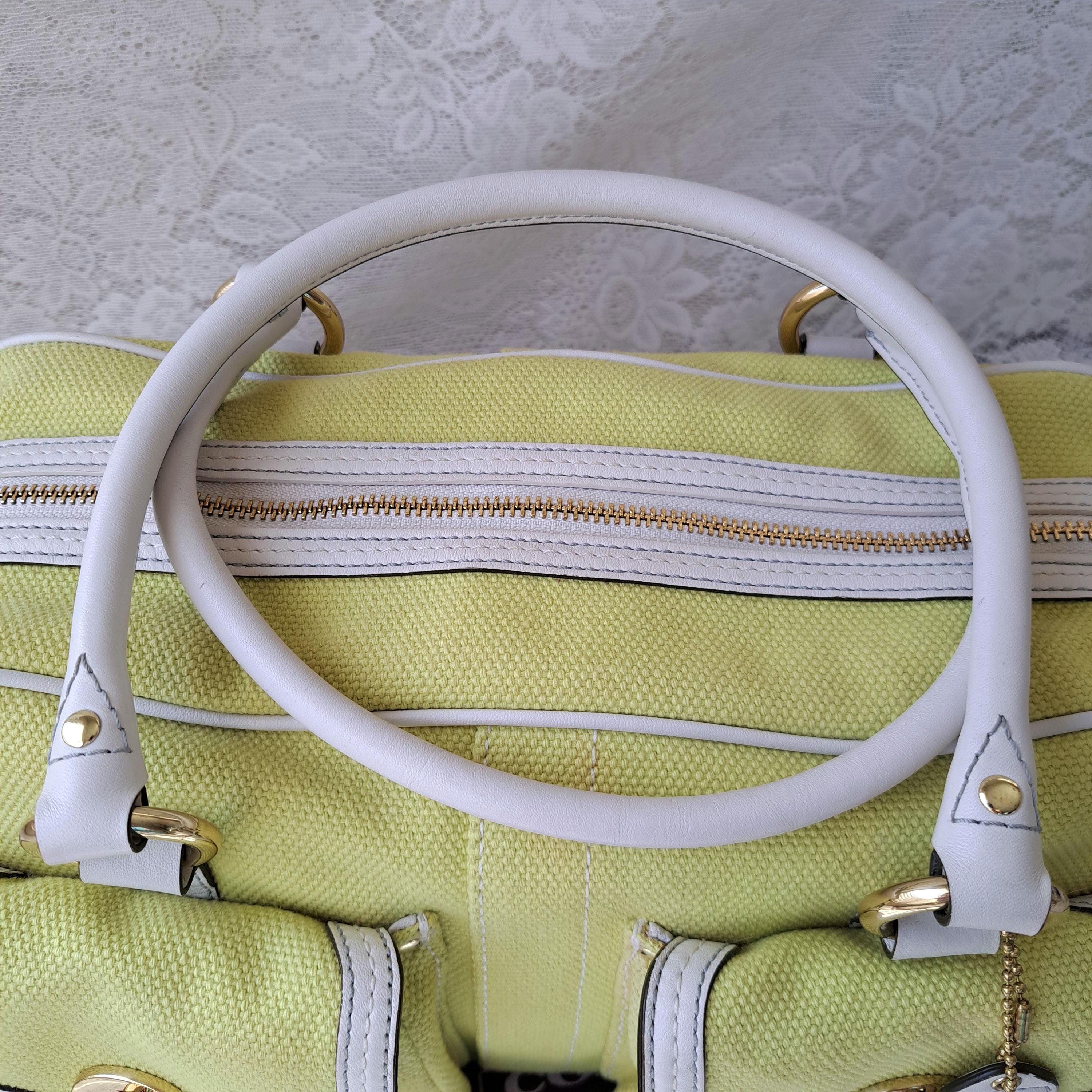 Coach y2k Signature Legacy Flap Bag 黄緑 【公式通販】