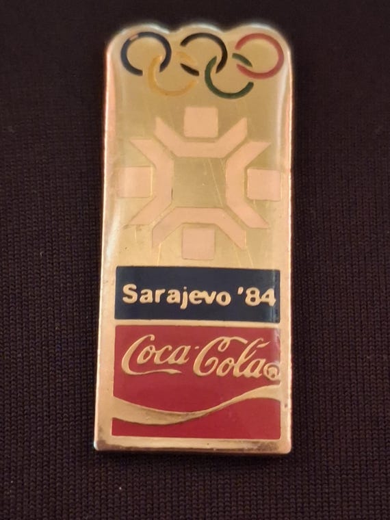 北京オリンピックのコカコーラピンバッジ コカコーラ オリンピック ピンバッジセット - メルカリ