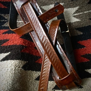 Vintage Style Leather Guitar Strap, Western (Rope Motif)- Tobacco