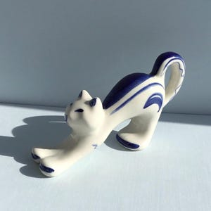 Russian Gzhel Stretching Cat Figurine