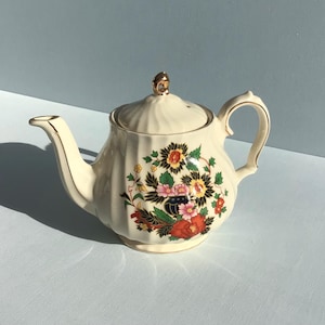 Sadler Floral Mini Teapot