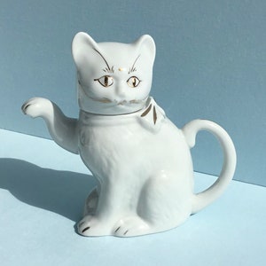 Novelty Cat Teapot image 1