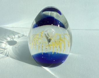 Bonnae Art Glass Paperweight