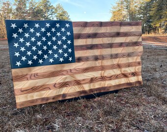 Drapeau Américain En Bois Ondulé Fait Main - Dimensions 20x37 Pouces - Décor Mural Peint à La Main - Neuf