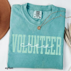 Volunteer shirt Volunteer Gift Social Worker Tee Volunteer Crew School Volunteer Healthcare Appreciation Volunteering Activist Gift Tees
