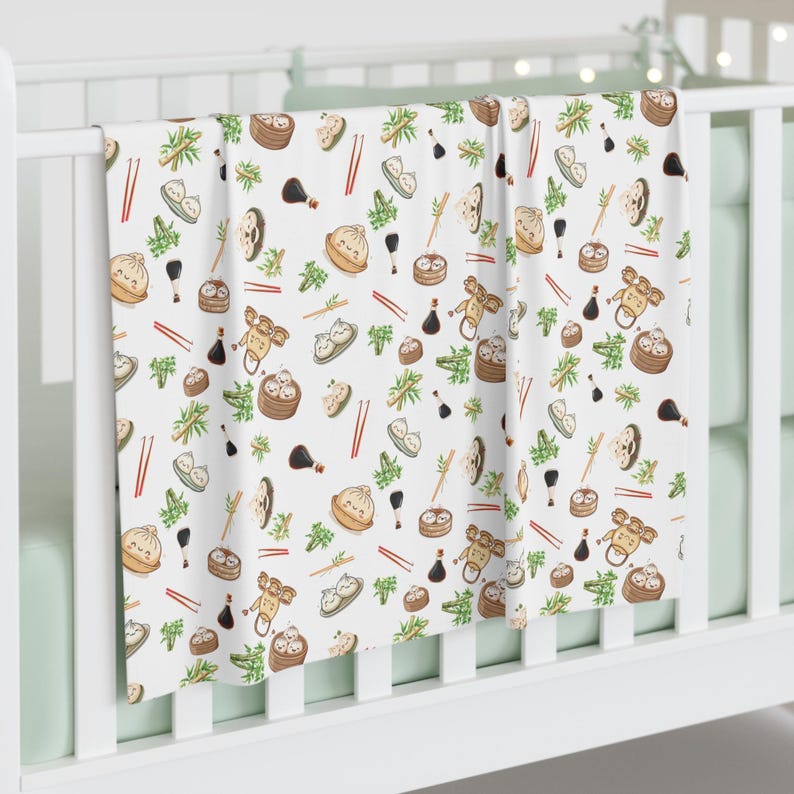 Dumpling Swaddle Blanket, Cute Food Baby Gift, Newborn Name Blanket, Personalized Gift for Baby Shower, Bao Bun and Bamboo Blanket Bild 3