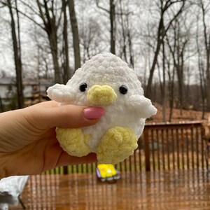 Pluszowa Kaczuszka Fluffy || ręcznie robiona na zamówienie, prezent dla przyjaciela, dziecka, szydełkowana