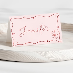 Tarjetas de mesa con borde ondulado para despedida de soltera, etiquetas para cena tipo bufé para despedida de soltera, plantilla imprimible editable con ondas dibujadas a mano modernas HP03