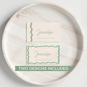 Wellenrand-Vorlagen-Platzkarten, Retro-Gender-Neutral, bearbeitbares DIY-Salbeigrün-Babypartydekor, Buffetetiketten-DOWNLOAD Printable BB36