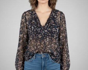 Blusa transparente de manga larga con estampado floral de Wren & Willa, talla pequeña.