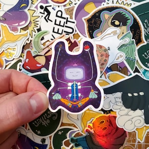 Nostalgic TV Head Guy Hand-Cut Vinyl Sticker, 90s Pop Culture References Decal, Trading Card Nostalgia Sticker, Nostalgic Cartoon Decal