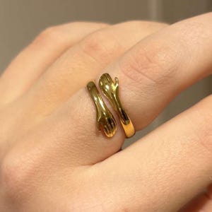 18K Gold Hug Ring | Gold Hugging Ring | Hugging Hands Couple Ring | Big Hug Ring |Couple Ring | Love Hug Hand Ring