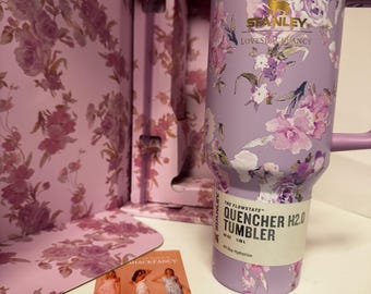 Stanley x LoveShackFancy FlowState Quencher H2.0 40oz Lavendel Bloemen Tumbler Limited Edition Nieuw in doos