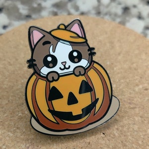 Halloween Pumpkin Kitten Enamel Pin